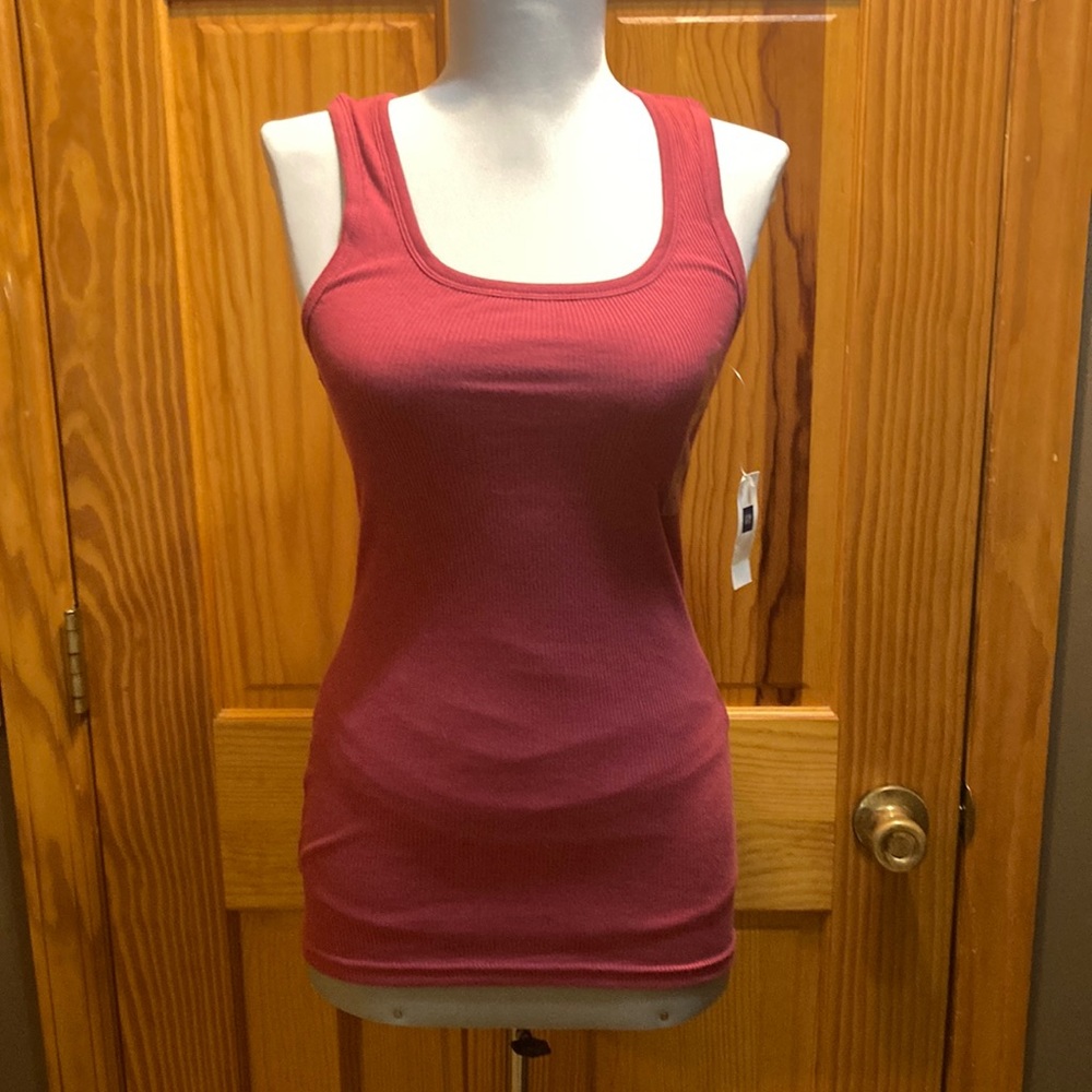 Gap tank top